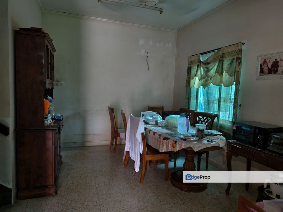 Double Storey Semi-D @ Taman Kolam Air, Johor, Johor Bahru