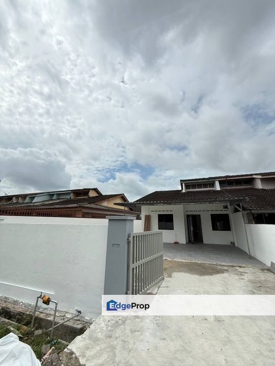 1 Storey Unblocked Terrace Endlot @ Taman Rinting, Johor, Masai