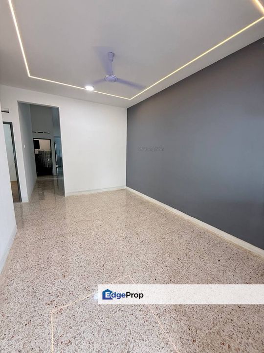 1 Storey Unblocked Terrace Endlot @ Taman Rinting, Johor, Masai