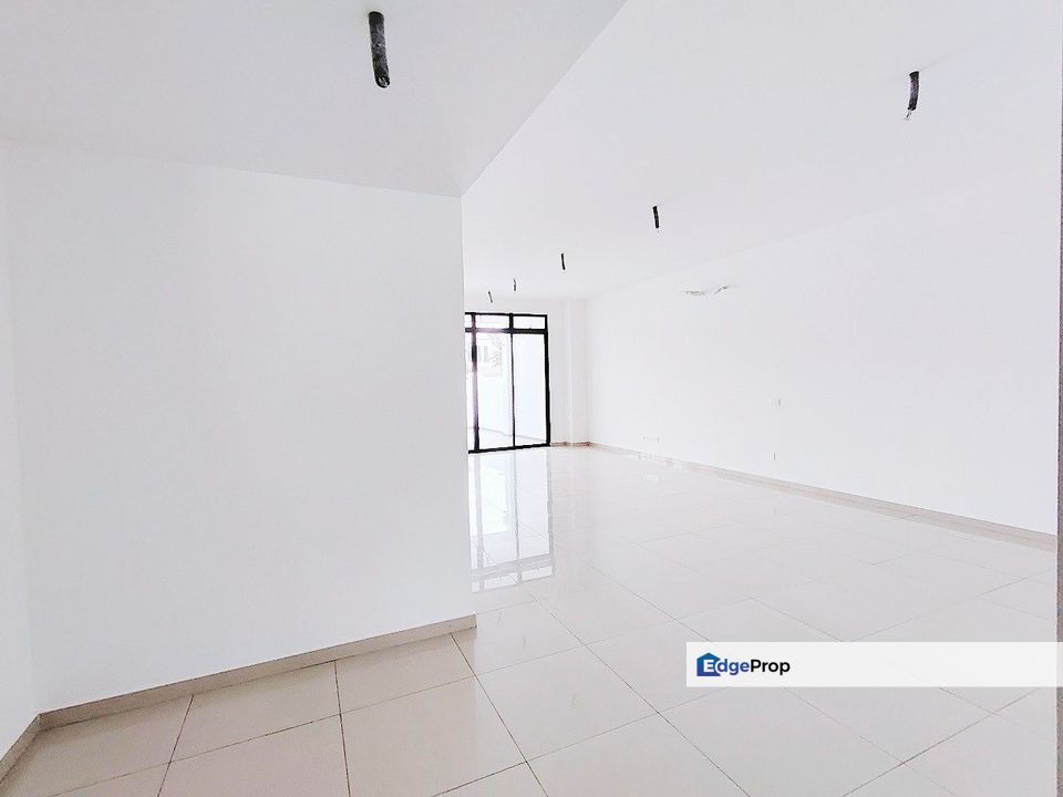 2 Storey Unblocked Terrace @ South Hills Seri Alam, Johor, Masai