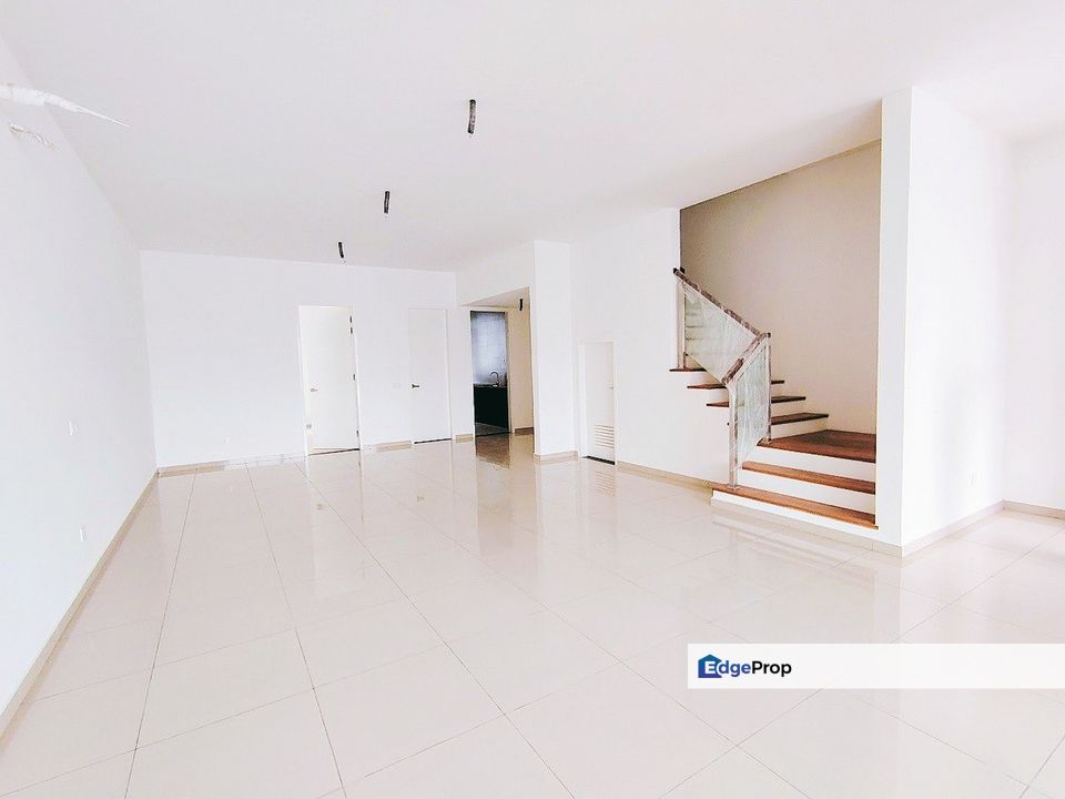 2 Storey Unblocked Terrace @ South Hills Seri Alam, Johor, Masai