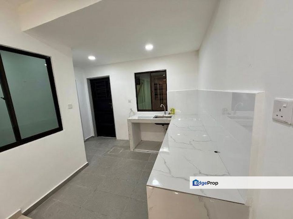 1 Storey Unblocked Low Cost @ Taman Rinting, Johor, Masai