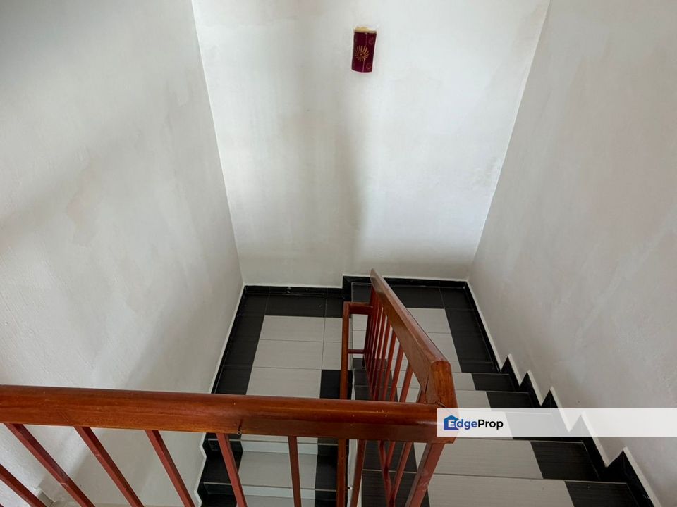 1.5 Storey Semi-D @ Megah Ria, Johor, Masai