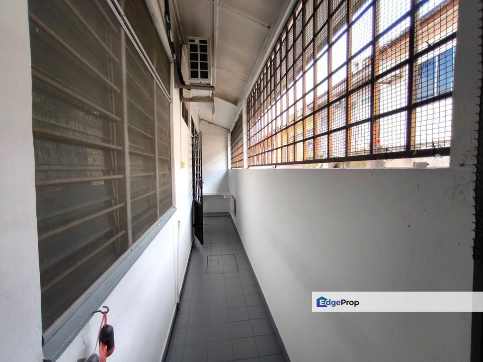 1 Storey End Lot Terrace @ Taman Rinting, Johor, Masai