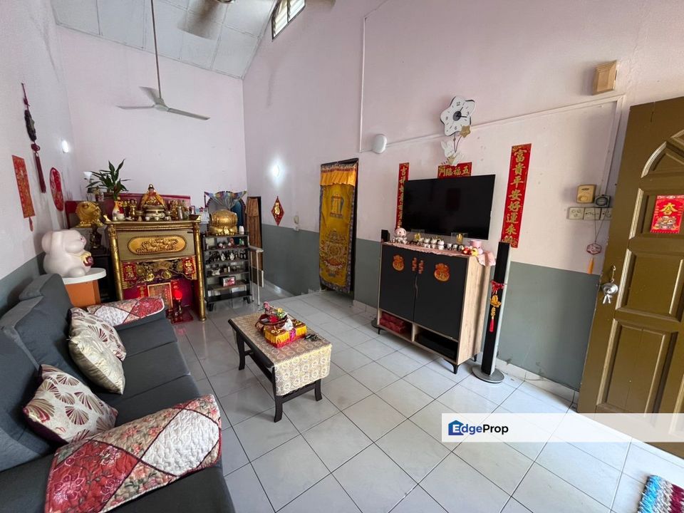 1 Storey End Lot Terrace @ Taman Rinting, Johor, Masai