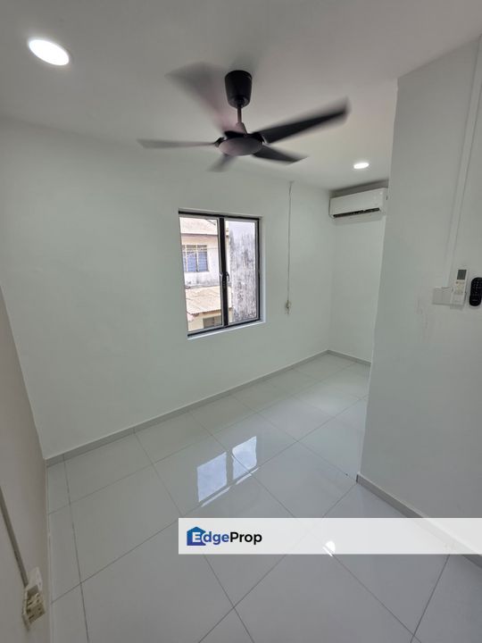 2 Storey Low Cost @ Jalan Meranti Taman Rinting, Johor, Masai