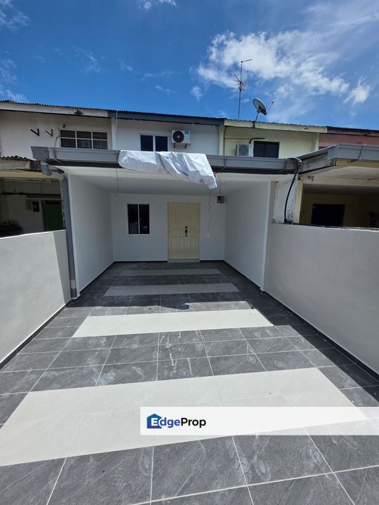 2 Storey Low Cost @ Jalan Meranti Taman Rinting, Johor, Masai
