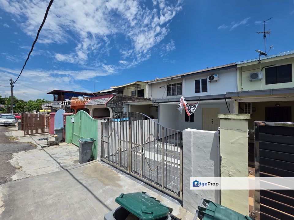 2 Storey Low Cost @ Jalan Meranti Taman Rinting, Johor, Masai