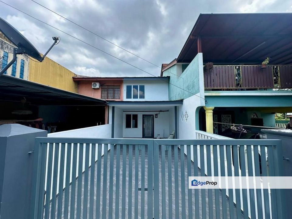 Double Storey Low Cost @ Jalan Gelam Taman Rinting, Johor, Masai