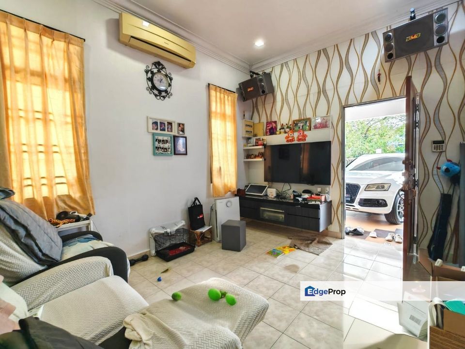 Single Storey End Lot Terrace @ Jalan Beringin Taman Rinting, Johor, Masai