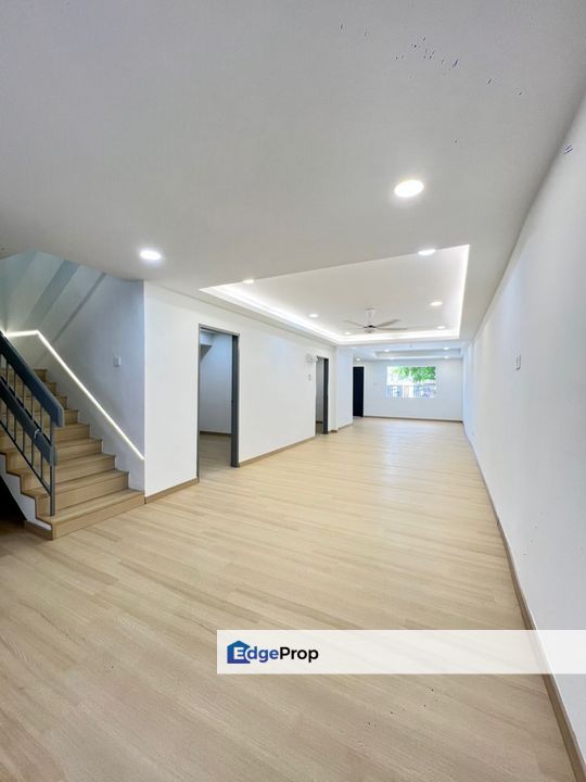 Double Storey Terrace @ Bukit Kempas, Johor, Johor Bahru
