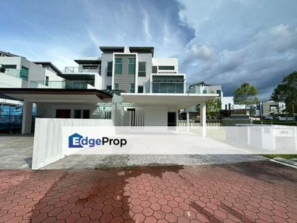 3 Storey Semi-D Endlot @ Taman Molek, Johor, Johor Bahru