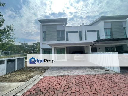 Double Storey Semi-D Endlot @ Taman Molek, Johor, Johor Bahru