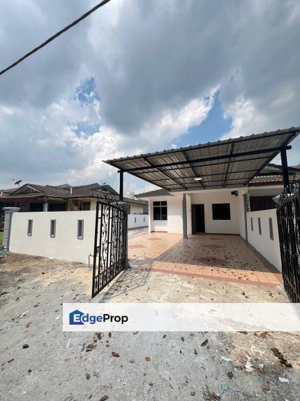 Single Storey Terrace Endlot @ Taman Rinting, Johor, Masai