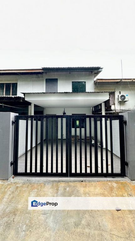 Double Storey Low Cost @ Taman Makmur, Johor, Kulai