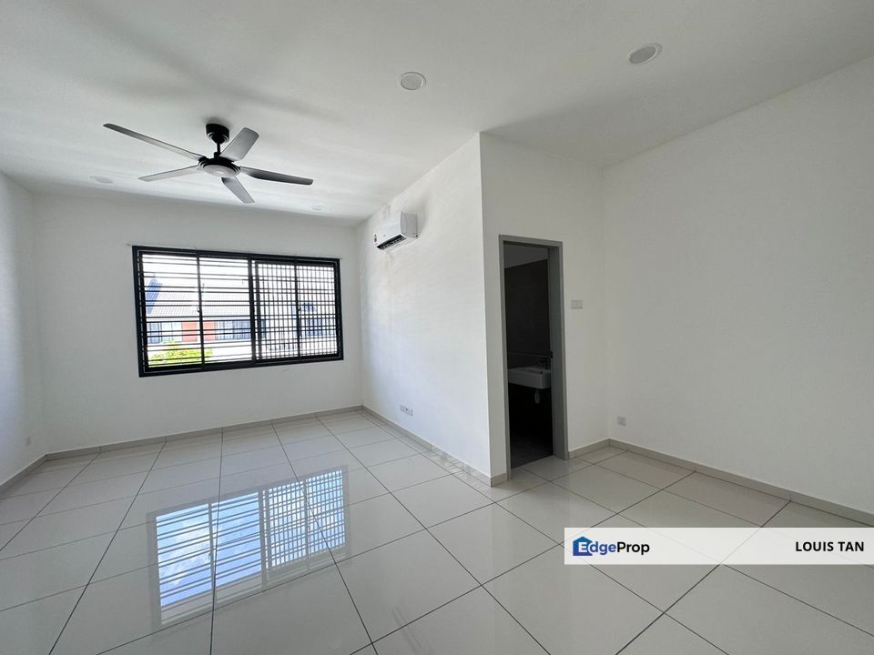 🏡 Double Storey Mount Austin Crest Near Jp Perdana Kitchen Cabinet Taman Daya Setia Indah, Johor, Johor Bahru