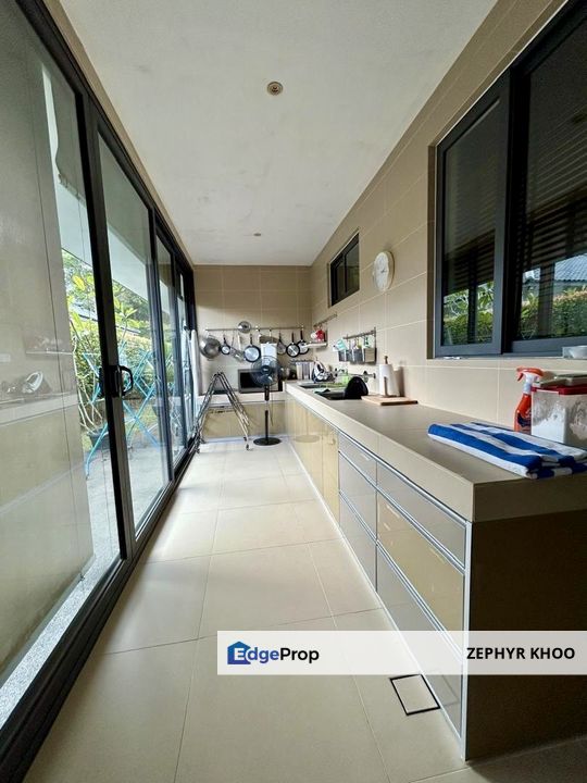 Leisure farm Single Storey Bungalow House with swimming pool Nicely done up with quality furniture!, Johor, Gelang Patah