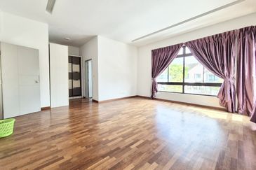 The Golf East @ Horizon Hills Double Storey Semi Detached For Sale Now!