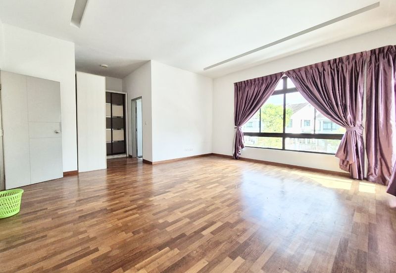 The Golf East @ Horizon Hills Double Storey Semi Detached For Sale Now!