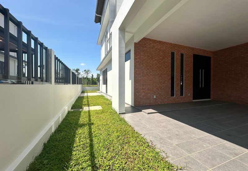 The Woodlands @ Horizon Hills - 3 Storey Corner Bungalow with Lift For Rent