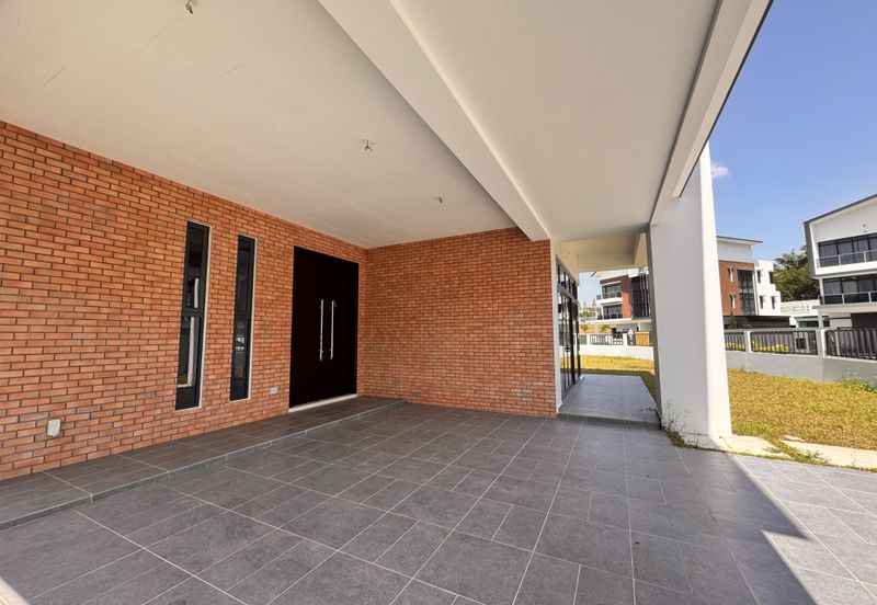 The Woodlands @ Horizon Hills - 3 Storey Corner Bungalow with Lift For Rent