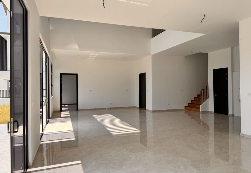 The Woodlands @ Horizon Hills - 3 Storey Corner Bungalow with Lift For Rent