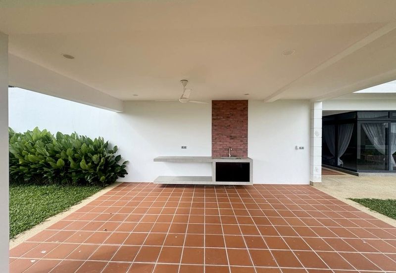 Horizon Hills 3 Storey Bungalow House For Rent