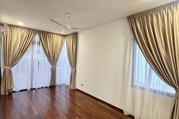 Horizon Hills 3 Storey Bungalow House For Rent