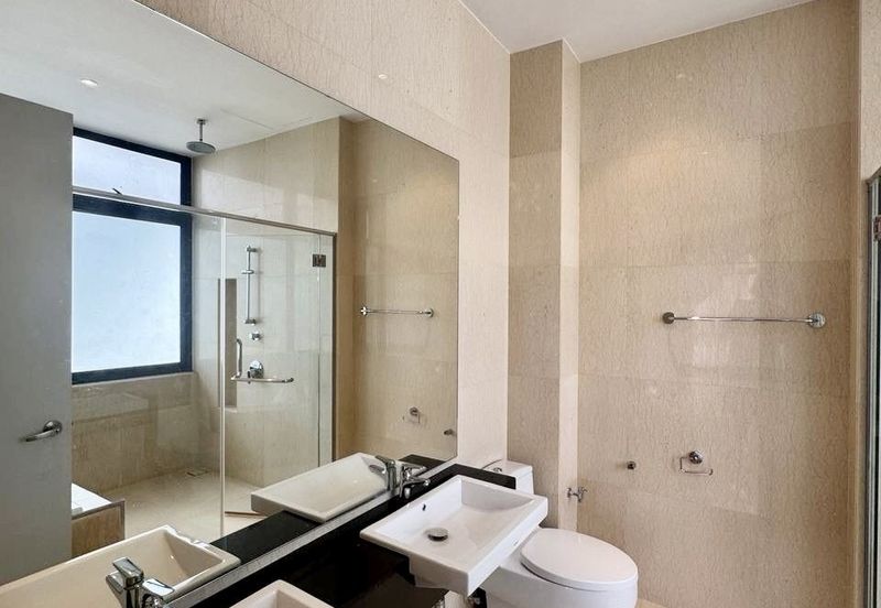 Horizon Hills 3 Storey Bungalow House For Rent