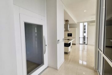 Emerald Bay @ Puteri harbour