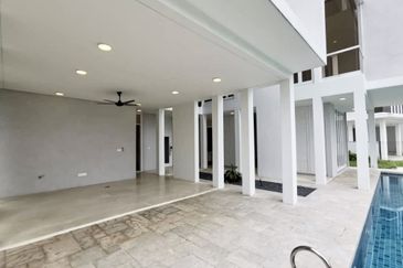 Emerald Bay @ Puteri harbour