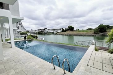 Emerald Bay @ Puteri harbour