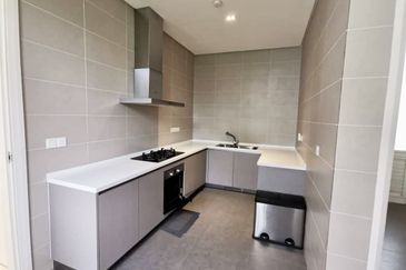 Emerald Bay @ Puteri harbour