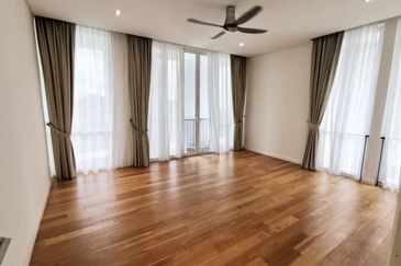 Emerald Bay @ Puteri harbour