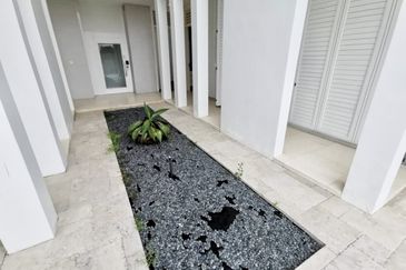 Emerald Bay @ Puteri harbour