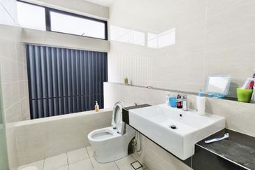  The Green @ Horizon Hills Double Storey Superlink House Corner Lot For Sale Now!