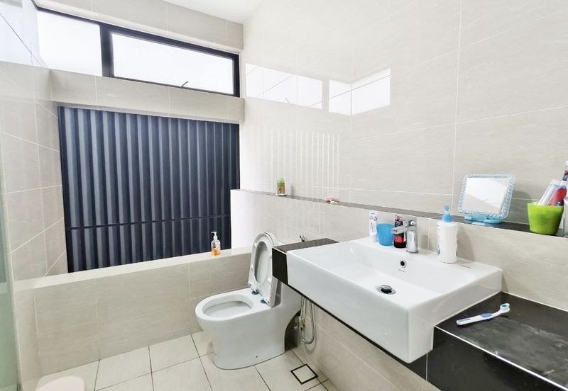  The Green @ Horizon Hills Double Storey Superlink House Corner Lot For Sale Now!