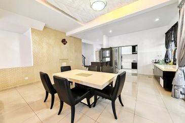 The Gateway @ Horizon Hills 2.5 Storey Semi Detached House For Sale Now!