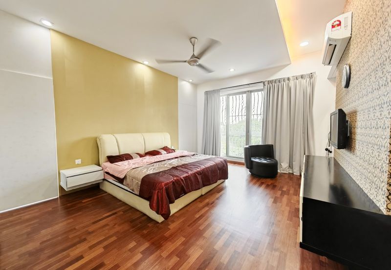 The Gateway @ Horizon Hills 2.5 Storey Semi Detached House For Sale Now!