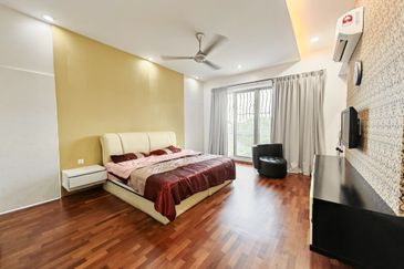 The Gateway @ Horizon Hills 2.5 Storey Semi Detached House For Sale Now!