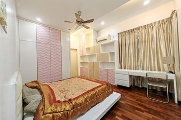 The Gateway @ Horizon Hills 2.5 Storey Semi Detached House For Sale Now!