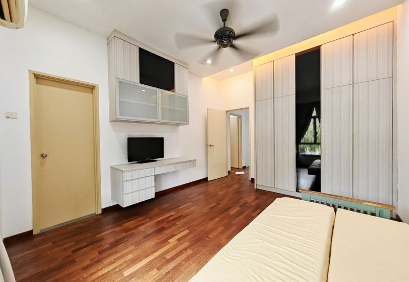 The Gateway @ Horizon Hills 2.5 Storey Semi Detached House For Sale Now!