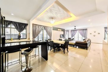 The Gateway @ Horizon Hills 2.5 Storey Semi Detached House For Sale Now!