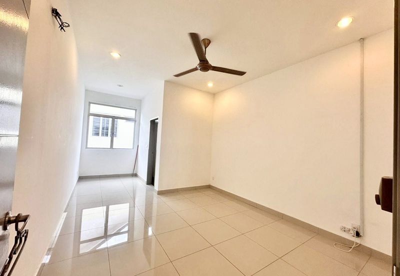 The Green @ Horizon Hills - Double Storey Terrace House End Lot For Sale Now!