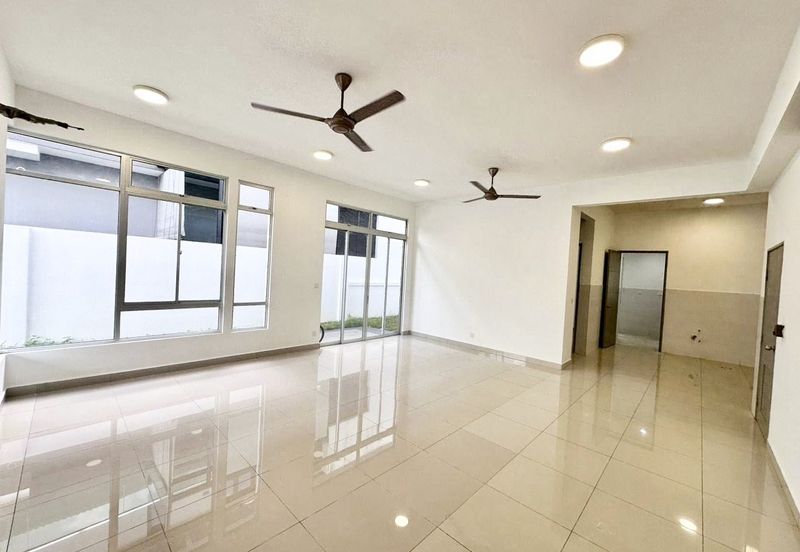 The Green @ Horizon Hills - Double Storey Terrace House End Lot For Sale Now!