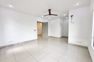 The Green @ Horizon Hills - Double Storey Terrace House End Lot For Sale Now!