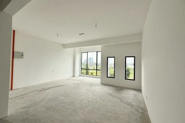 Taman Mount Austin Commercial