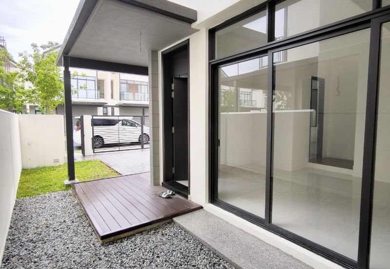 Avira Garden Terraces @ Medini