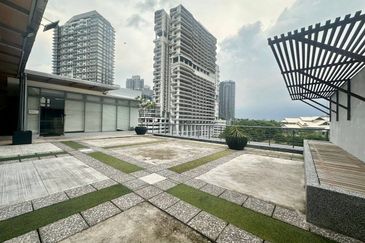 Somerset Puteri Harbour