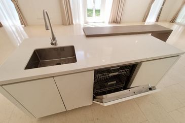 Emerald Bay @ Puteri harbour